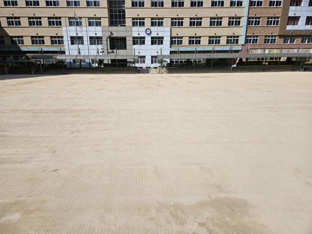 학교 운동장 모래보충, 전국산업안전으로 안전하고 튼튼하게!