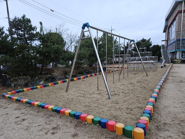 원산동중학교 운동장 모래보충, 전문 시공으로 깨끗하고 안전한 놀이 공간 만들어봐! 관련 이미지