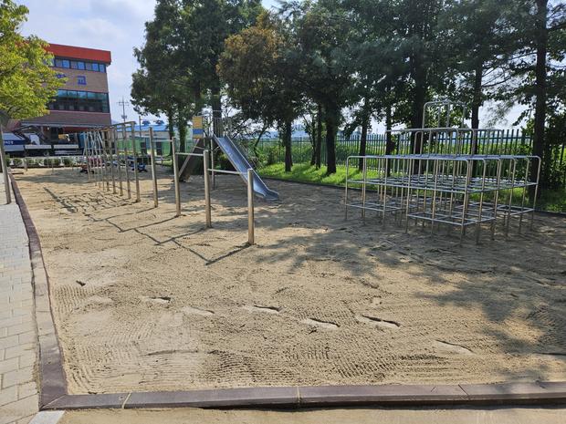 이로동 유치원 운동장 모래보충,  안전하고 튼튼하게! 전국산업안전 실무 경험 담아