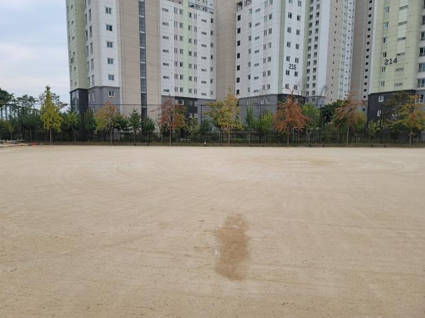 쌍봉동어린이집 운동장 모래보충, 전국산업안전으로 건강하고 안전한 놀이터 만들기 관련 이미지