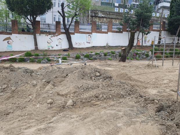학교 운동장 관리, 안전 + 효율성까지! 전국산업안전으로 최적화하세요