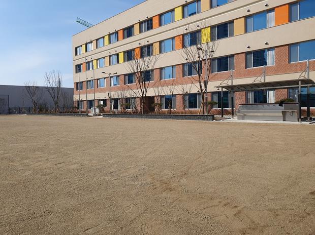 매곡동고등학교 운동장 소금살포: 전문 시공으로 안전하고 건강한 곳 만들어 보세요! 관련 이미지