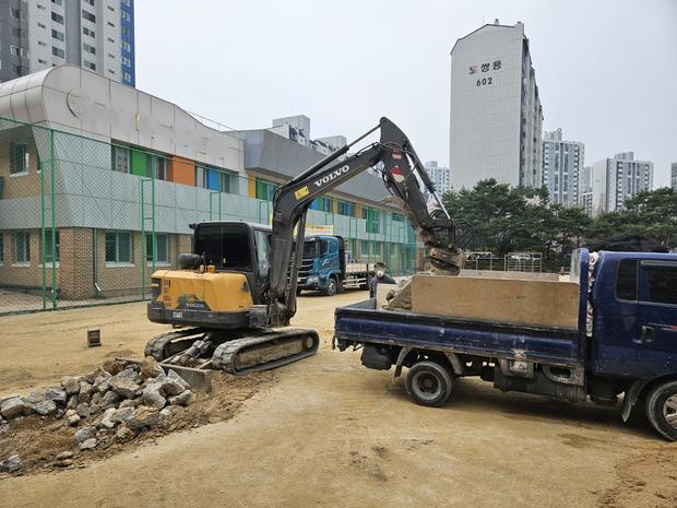 나주시병설유치원 운동장 관리: 전문 시공으로 안전하고 쾌적한 공간 만들어보세요! 관련 이미지