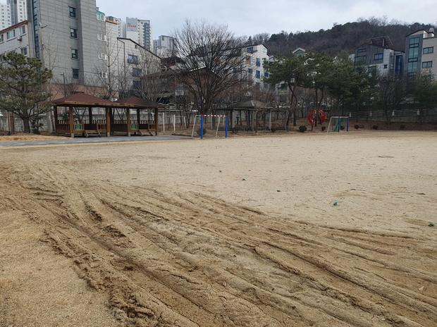 이창동 어린이집 운동장 모래보충 ?️ 전국산업안전으로 안전하고 건강한 놀이터 만들기!