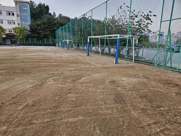 빛가람동중학교 운동장 모래보충: 전국산업안전 핵심, 안전한 놀이터를 위한 완벽 선택! 관련 이미지
