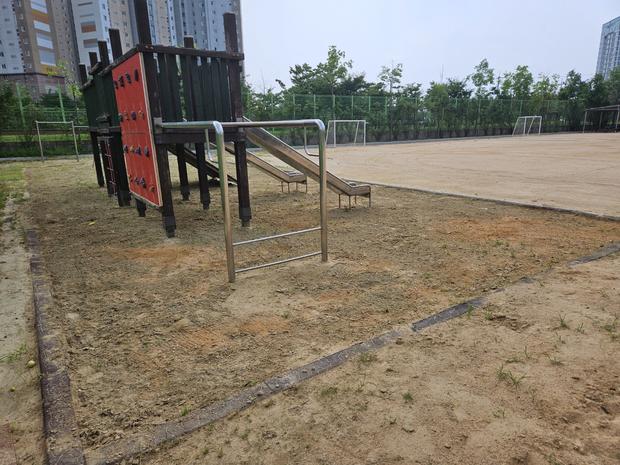 옥곡면고등학교 운동장 모래 보충: 학교 시설관리 전문가로부터 안전하고 효과적인 방법! 관련 이미지