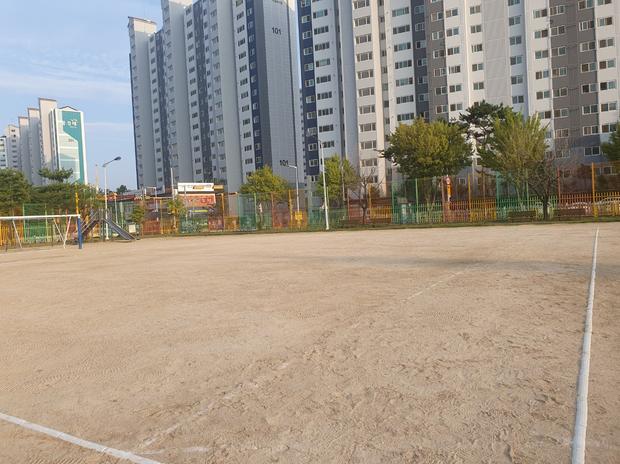 중마동병설유치원 운동장 소금살포: 안전 확보는 전국산업안전의 필수!