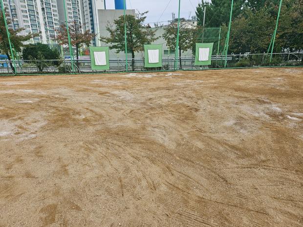 담양 어린이집 운동장 잡초 제거, 전국산업안전으로 안전하고 건강한 공간 만들어보세요! 관련 이미지