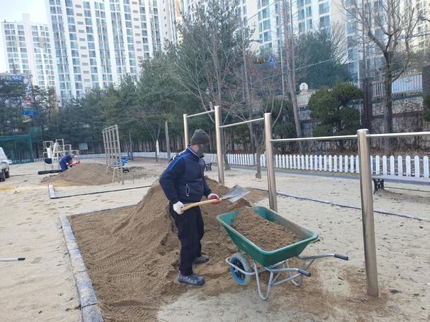 곡성군고등학교 운동장 소금살포 ? 안전 & 품질까지 최상급!