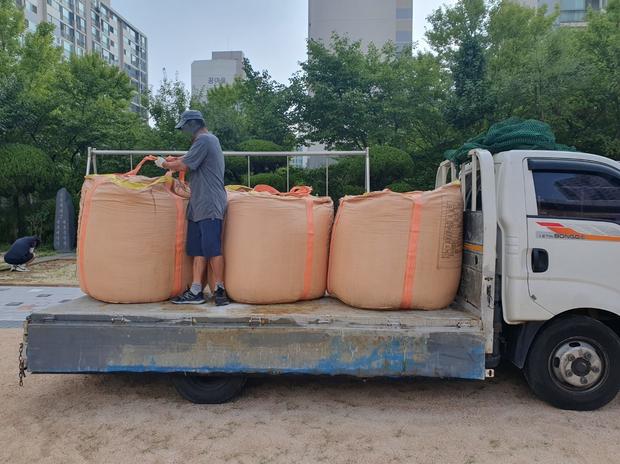 오산면유치원운동장 모래보충, 안전과 품질 최우선! 전문 시공으로 신뢰를 확립하세요 관련 이미지