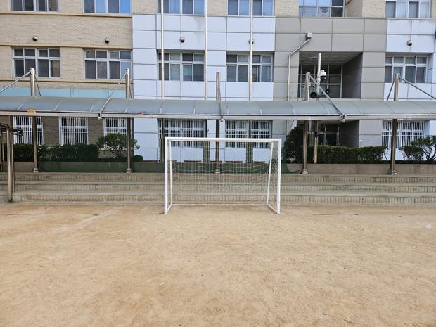 오산면초등학교 운동장 모래보충, 전국산업안전으로 안전하고 멋진 공간 만들기!
