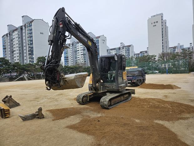 오산면중학교운동장 안전 소금살포, 전문 시공으로 걱정 없이 편안하게! 관련 이미지