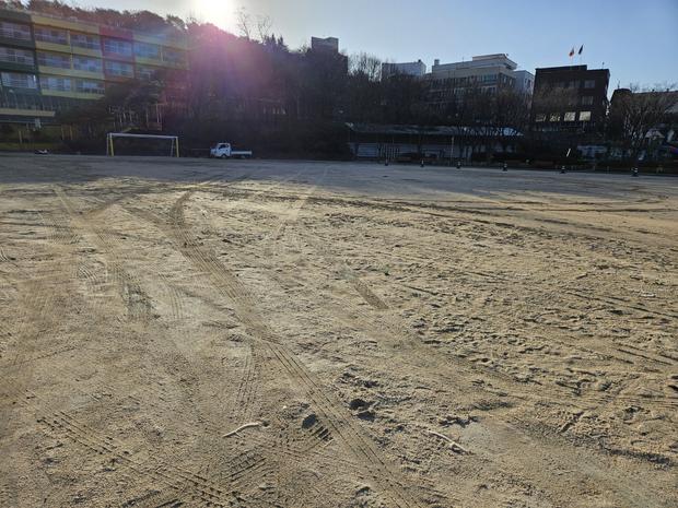 토지면중학교 운동장 관리, 전국산업안전으로 안전하고 건강한 놀이 공간 만들어보세요!
