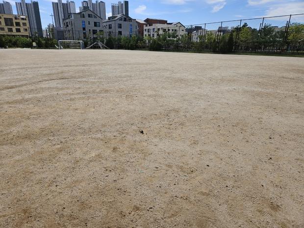학교 운동장 안전: 전국산업안전으로  정확하고 신뢰로운 놀이터를 만듭니다