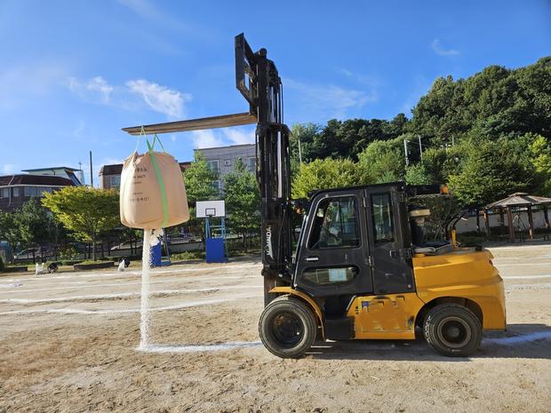 화순군초등학교 운동장 소금살포 ⚠️ 안전 & 신뢰성 확보 전국산업안전!