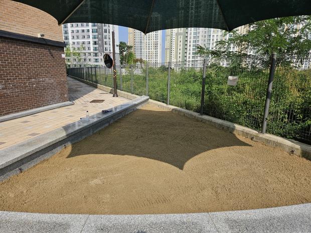 도암면어린이집 운동장 잡초 제거! 전문 시공으로 안전하고 쾌적한 공간 만들기 관련 이미지