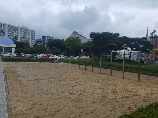 운동장 소금살포 ❌  안전 확보 ✔️  학교 시설관리 전문가로부터 완벽한 안전 공간 설계