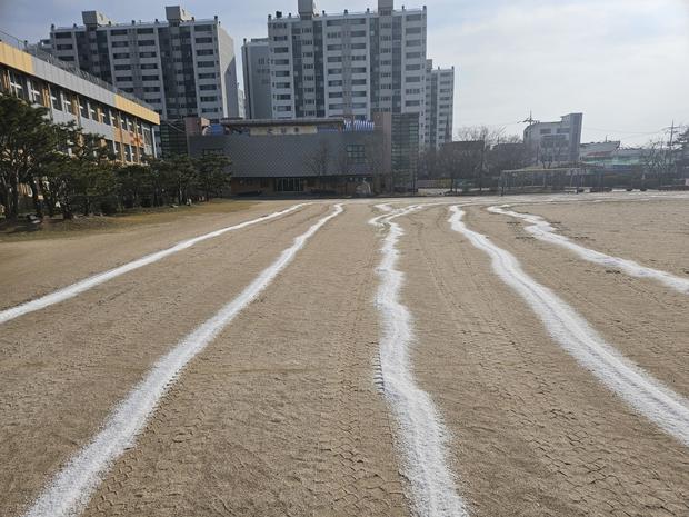 학교 운동장 모래보충, 안전성 & 효율성까지! 전국산업안전으로 최고 수준!