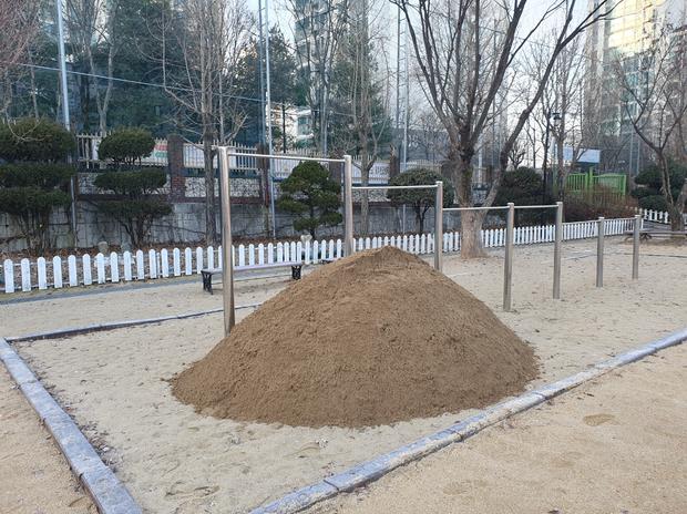 안양면병설유치원 운동장 모래보충, 전문 시공으로 튼튼하고 안전하게!