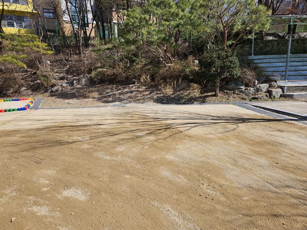 유치면 어린이집 운동장 모래보충, 안전과 질 좋은 playground 만들기!