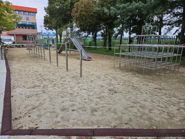 옥천면고등학교 운동장, 안전과 수명 연장! 전문 시공으로 더욱 빛나는 곳 만들어봐