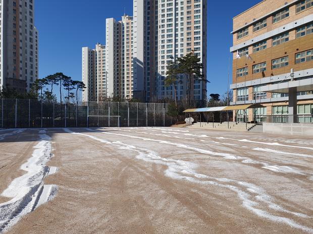 황산면초등학교 운동장 모래 보충: 전문가로부터 안전한 설계부터 완료까지!