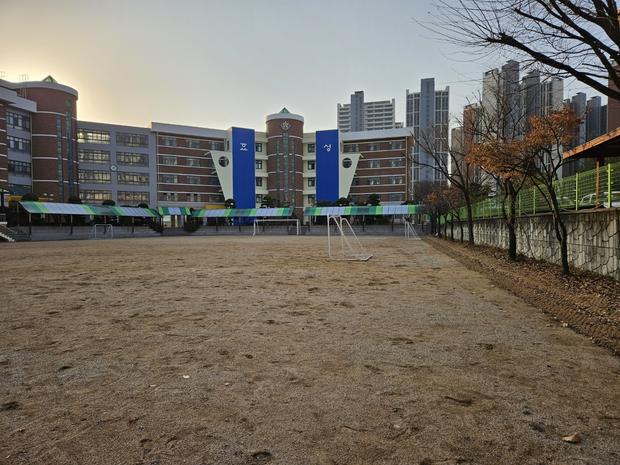 영암군 유치원 운동장, 안전하게 즐기는 건강한 놀이 공간 만들어보세요!