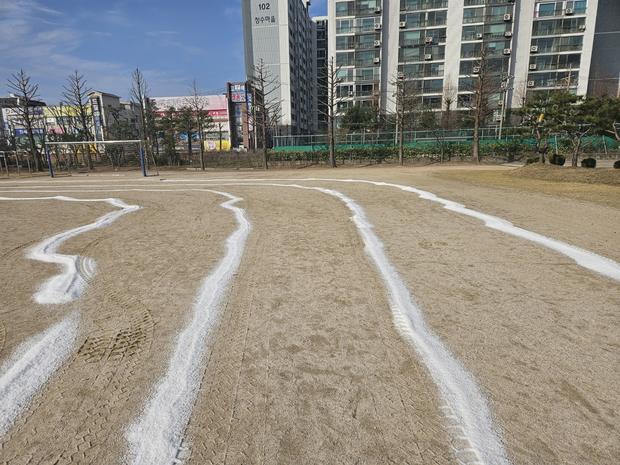 김제시 중학교 운동장 마사토관리:  단순한 관리가 아닌, 혁신적인 시설 유지보수