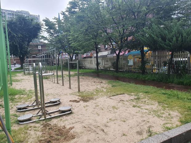 무주군 어린이집 운동장 잡초 관리, 전문 시공으로  건강한 활동 환경 만들어보세요! 관련 이미지