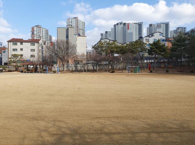 과천병설유치원 운동장, 깨끗하고 안전하게! 케이스터디움 전문 시공 ?