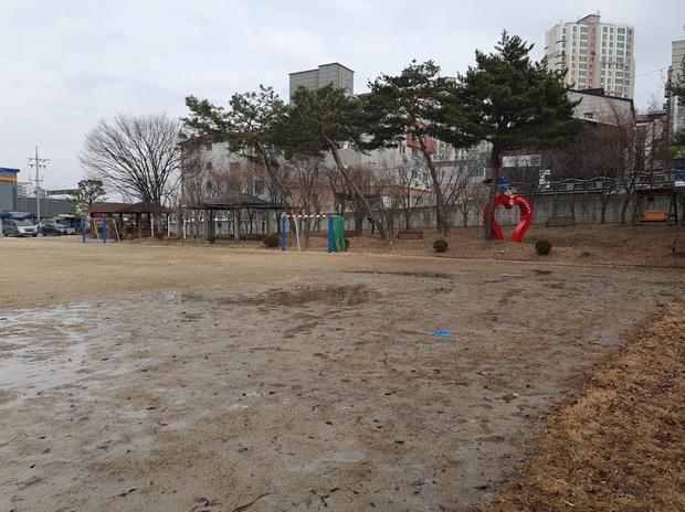 광명어린이집 운동장 제초, 케이스터디움으로 깨끗하고 안전한 공원 만들기!