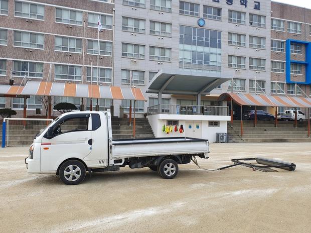 광주고등학교 운동장, 케이스터디움 전문팀으로 혁신적인 제초 완료!