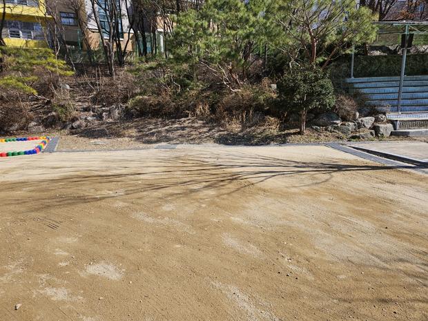 광주병설유치원운동장마사토충진공사: 튼튼한 운동장, 신뢰할 수 있는 케이스터디움