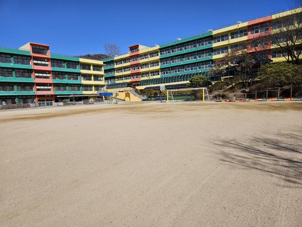 양구초등학교 운동장 유지보수, 케이스터디움으로 걱정 끝!