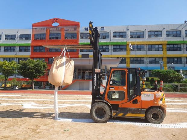 안성고등학교 운동장 천일염, 케이스터디움으로 걱정 없이 완벽 관리!