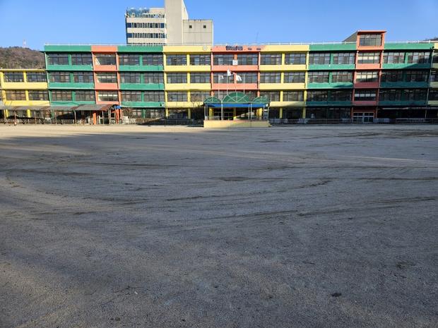 학교 운동장 마사토보충,  양양고등학교를 위한 케이스터디움의 전문성
