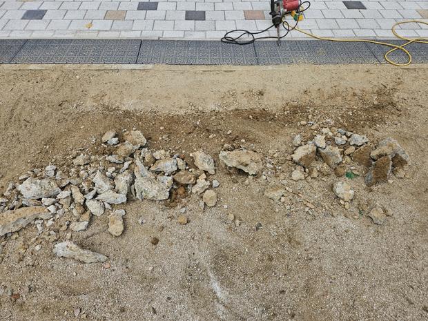 양양고등학교 운동장 소금 살포, 전문 시공으로 빛나는 필수 공간 만들어보세요!