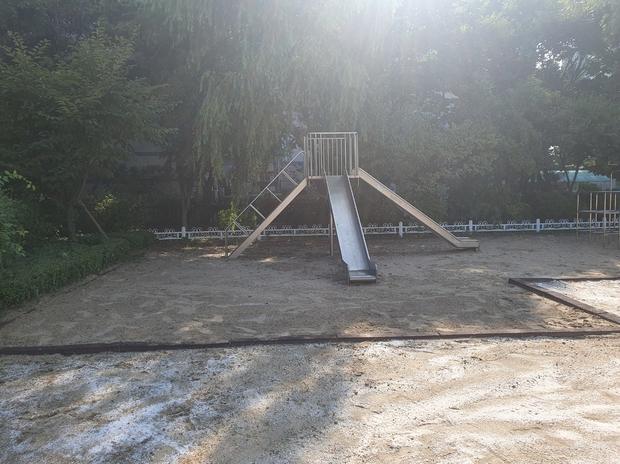 화성중학교 운동장 제초, 케이스터디움으로 깨끗하고 안전한 교육 환경 만들어보세요!