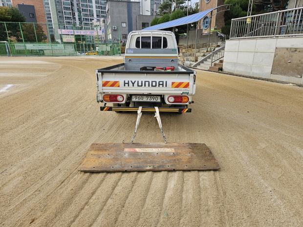화성고등학교 운동장 마사토 보충 작업, 전문 케이스터디움으로 안전하고 최상의 결과!