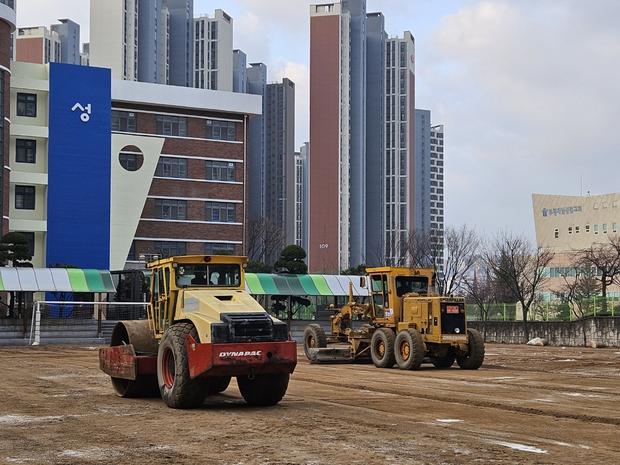 화성고 운동장 평탄화: 딱 맞는 프로젝트, 케이스터디움으로 완벽한 체력활용!