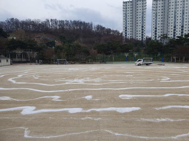 고성초등학교 운동장 마사토보충, 학교 건강 & 안전 최우선! 케이스터디움이 담는 전문...