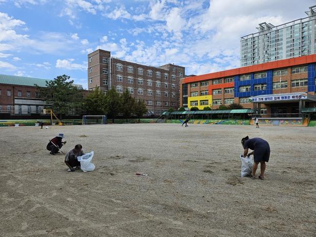 예천중학교 운동장 소금살포, 전문 케이스터디움으로 걱정 없이 시공하세요!