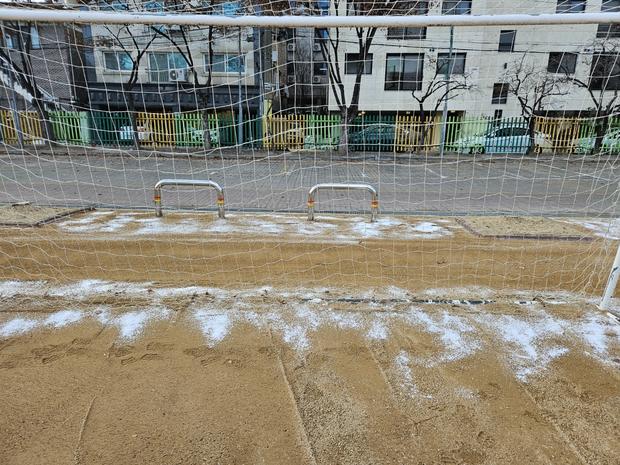 삼척중학교 운동장 바브켓 재설치! ⛈️ 전문 케이스터디움으로 안전하고 아름다운 공간 ...