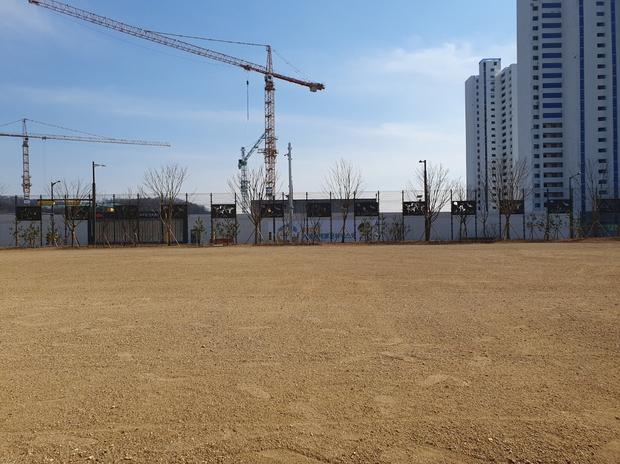 봉화중학교 운동장 롤러 작업,  전문 시공으로 안정성 UP!