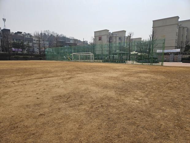 서귀포 어린이집 운동장 포크레인 작업, 케이스터디움으로 최고의 안전과 기능!