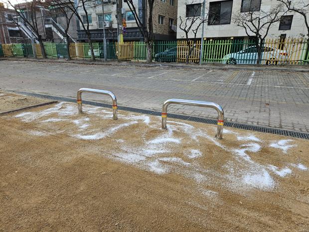 원주초등학교 운동장 포크레인 작업, 탁월한 전문 시공으로 안정성 & 내구성 UP!