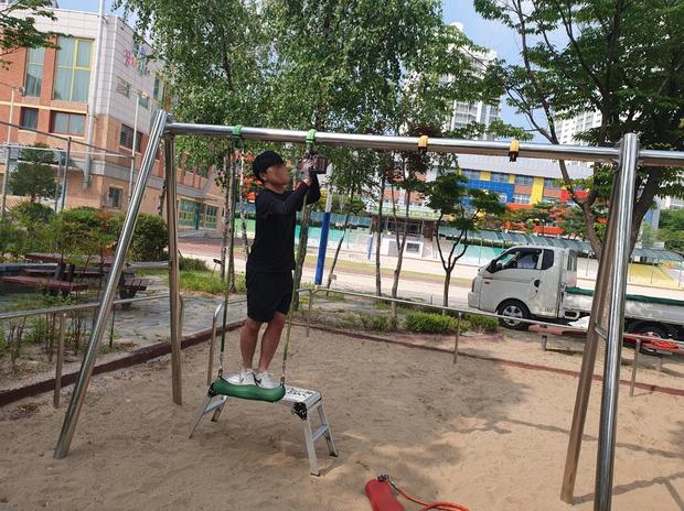 강원 어린이집 놀이터 그네 교체, 안전하고 즐거운 환경 만들어요! 관련 이미지