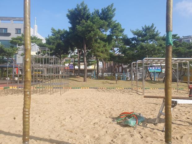 함안 어린이집 놀이 시설 그네 교체, 혁신적인 기술로 안전하고 장기적으로 사용 가능한...