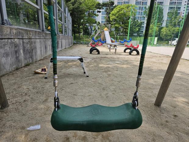 함안초등학교 놀이터 교체, 전문 케이스터디움 탁월한 기술로 안전하고 환경 친화적인 공...