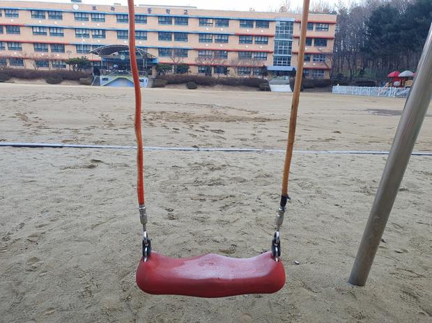 하동초등학교 놀이터 교체, 전문 시공으로 혁신적인 공간 만들어보세요!
